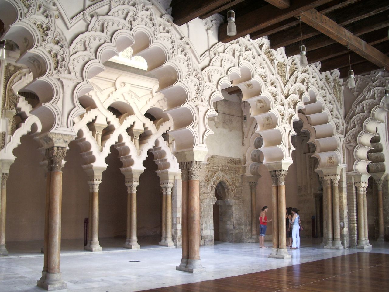 Your audio guide of Zaragoza: Aljafería Palace | SmartGuide