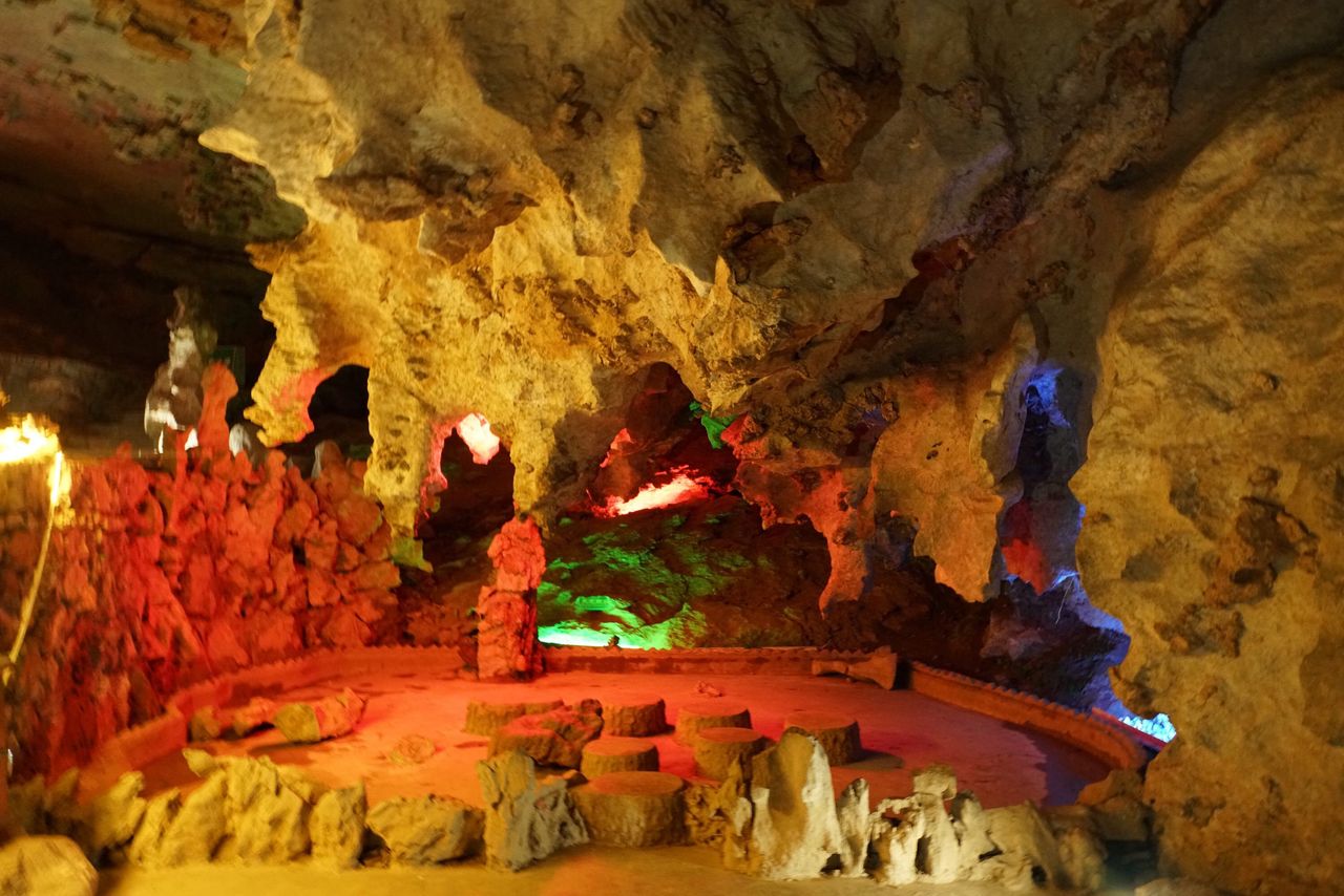 쌍룡동굴 내부 (무료 사용 가능)