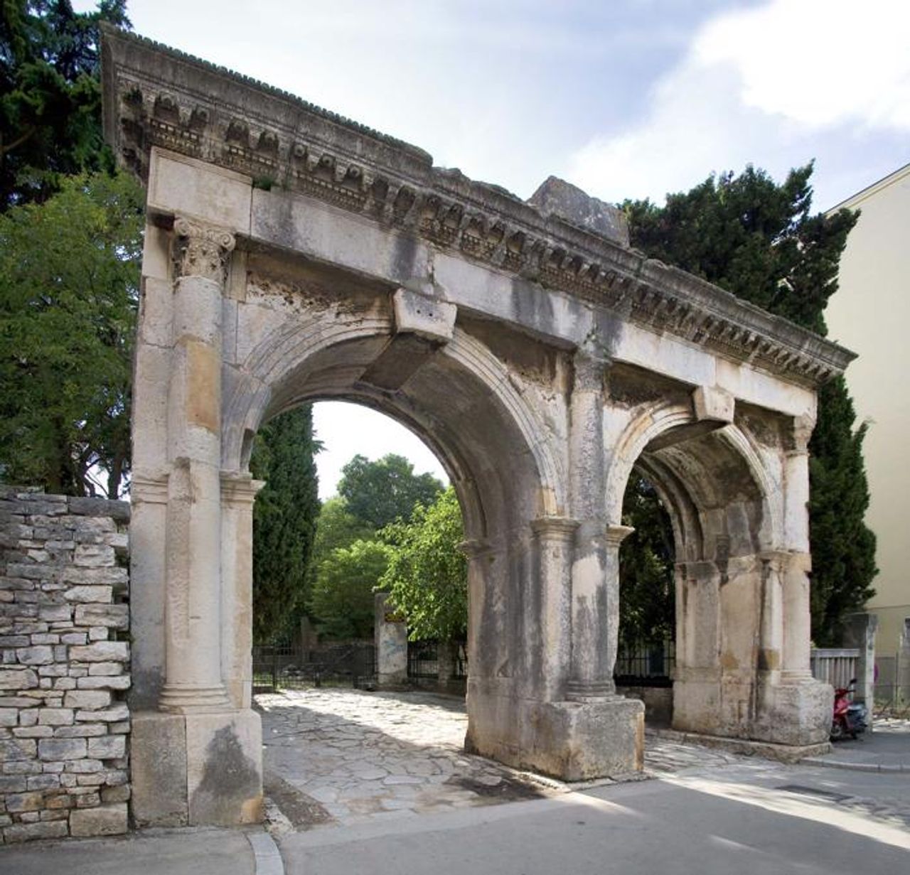 Your audio guide of Pula: Twin Gates and City Walls | SmartGuide, image size:1280x1231