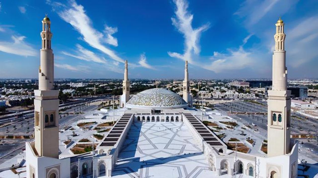 Your audio guide of Abu Dhabi: Sheikh Khalifa Bin Zayed Al Nahyan Mosque |  SmartGuide, image size:1280x719