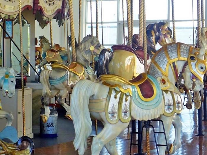 Hampton Carousel