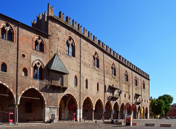 Tales from the tour: Mantova edition 📍Piazza Sordello, Mantova Ital