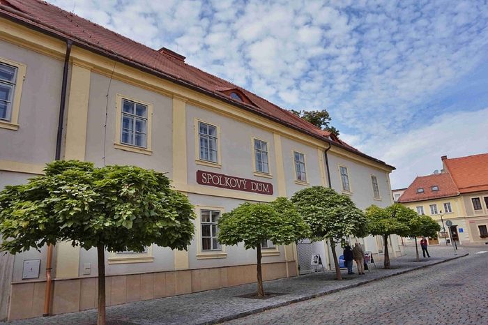Kutná Hora: Club House Gallery audio guide