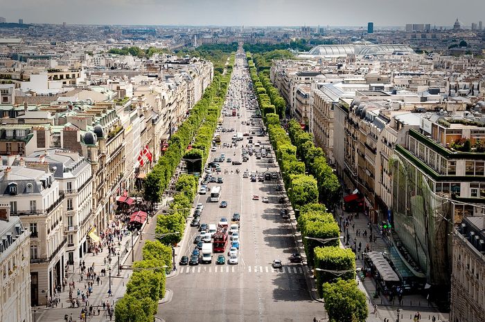 Audio guide CHAMPS ELYSEES - History - Tour Guide