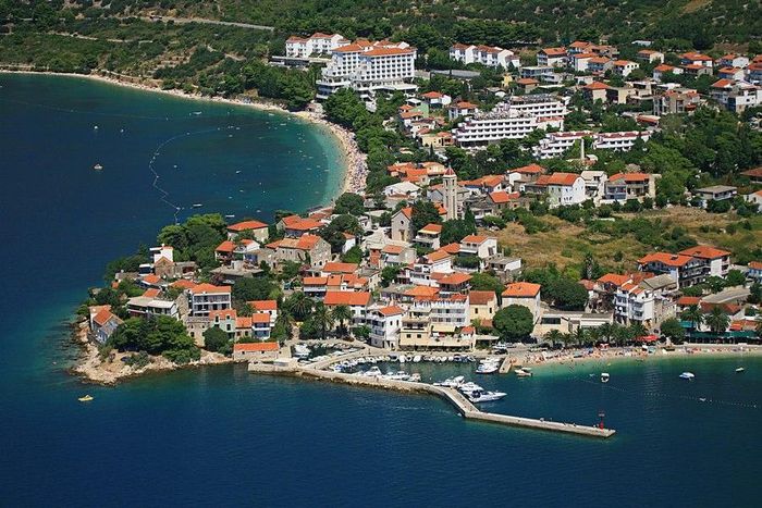 Selfguided tour of Gradac SmartGuide